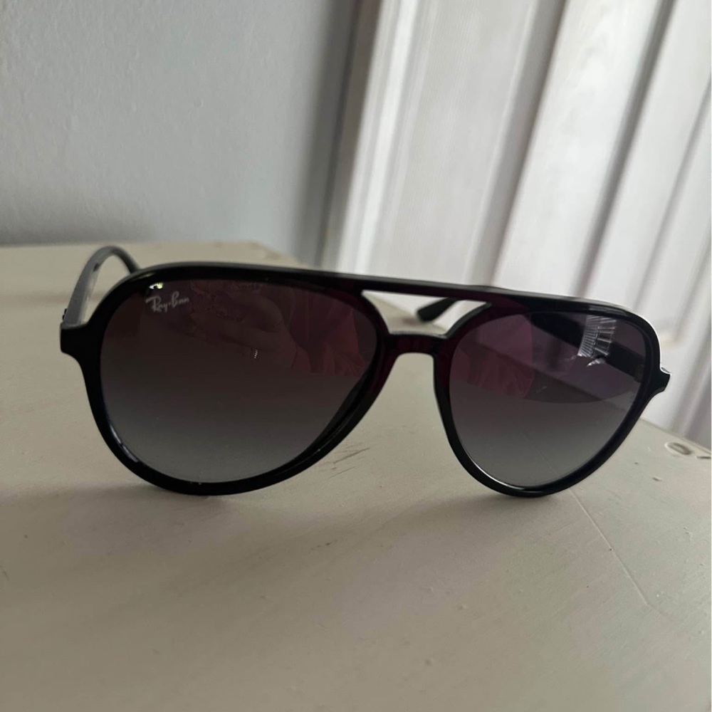 Ray-Ban Dark Gradient Aviator Sunglasses